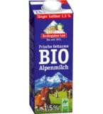 Frische Alpenmilch, länger haltbar, 1,5% Fett, 1 ltr Tetra Pack, Berchtesgadener Land